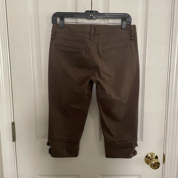 BCBGirls Taupe Capri Pants - SZ4 - NWOT - Picture 5 of 5